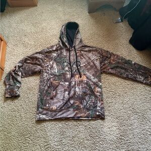 Real tree hoodie. Medium. Used once.